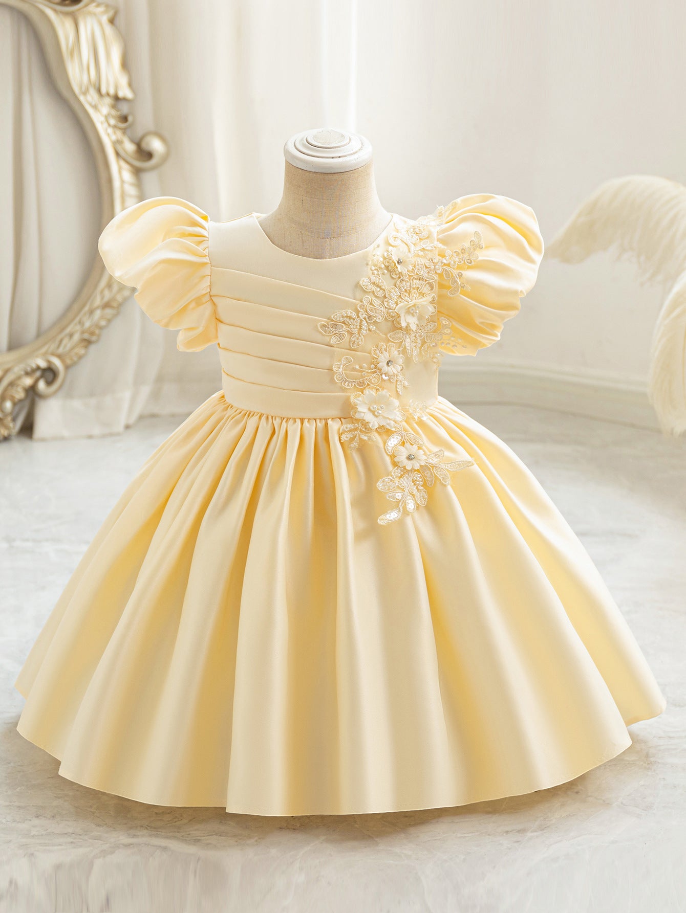 Imported đ Girlsâ Autumn Satin Flower Girl Dress â Birthday & Party Outfit