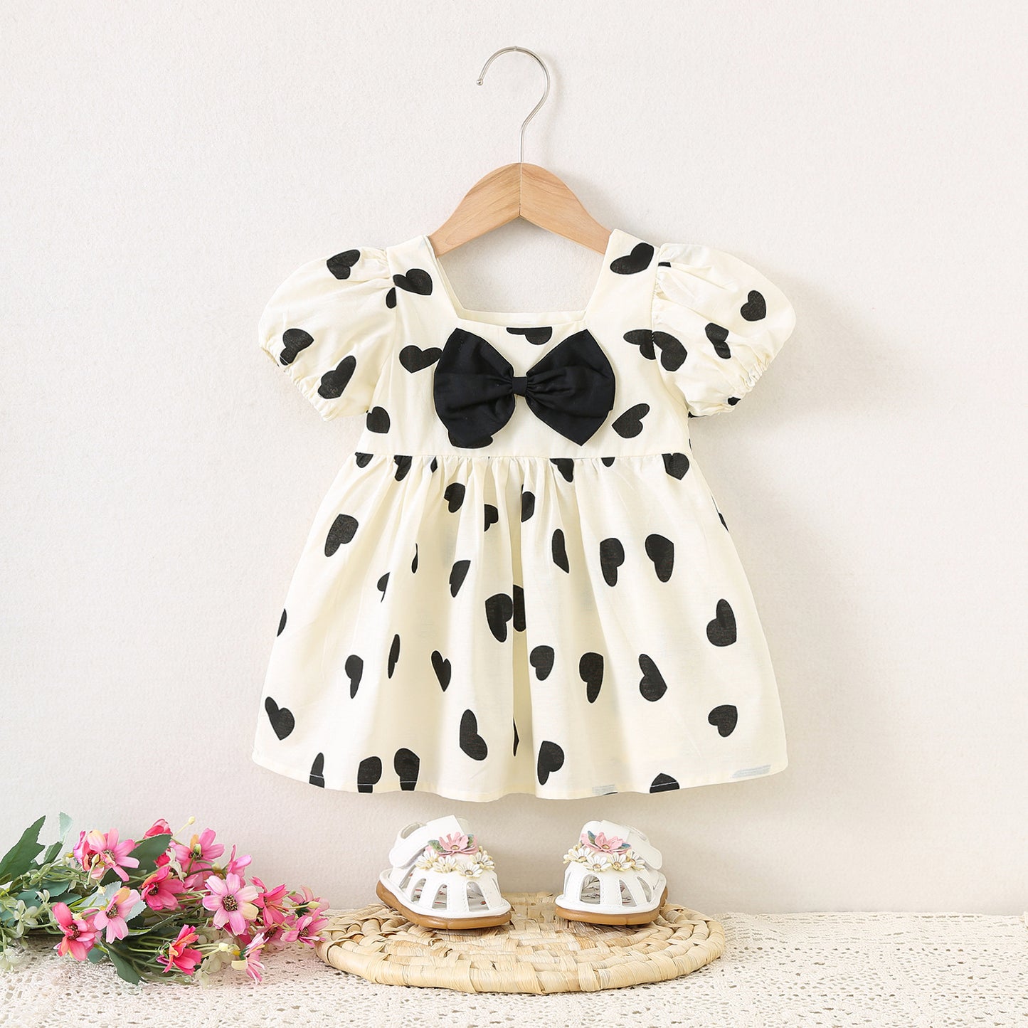 Imported đ Girlsâ Heart Design Princess Dress â New Summer Style