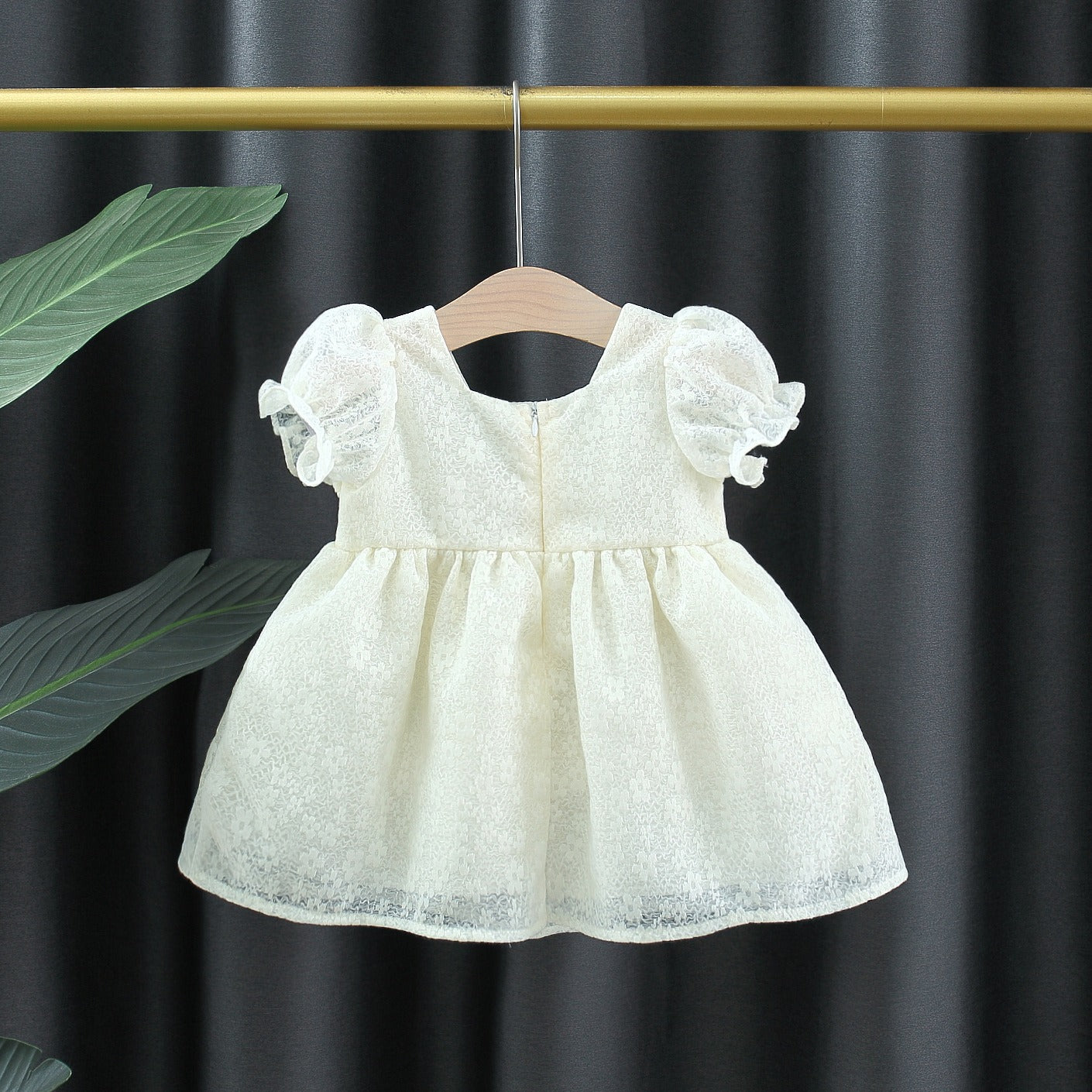 Imported 🌸 Girls’ Summer Lace Tulip Dress – Short Sleeve Princess Style