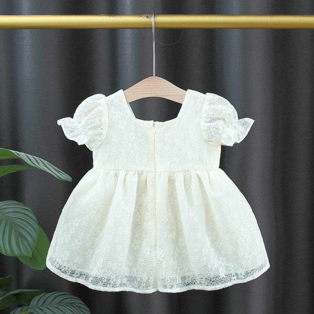 Imported 🌸 Girls’ Summer Lace Tulip Dress – Short Sleeve Princess Style